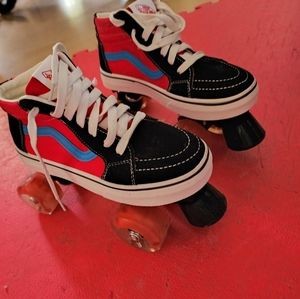 Roller skates 🌈🛼